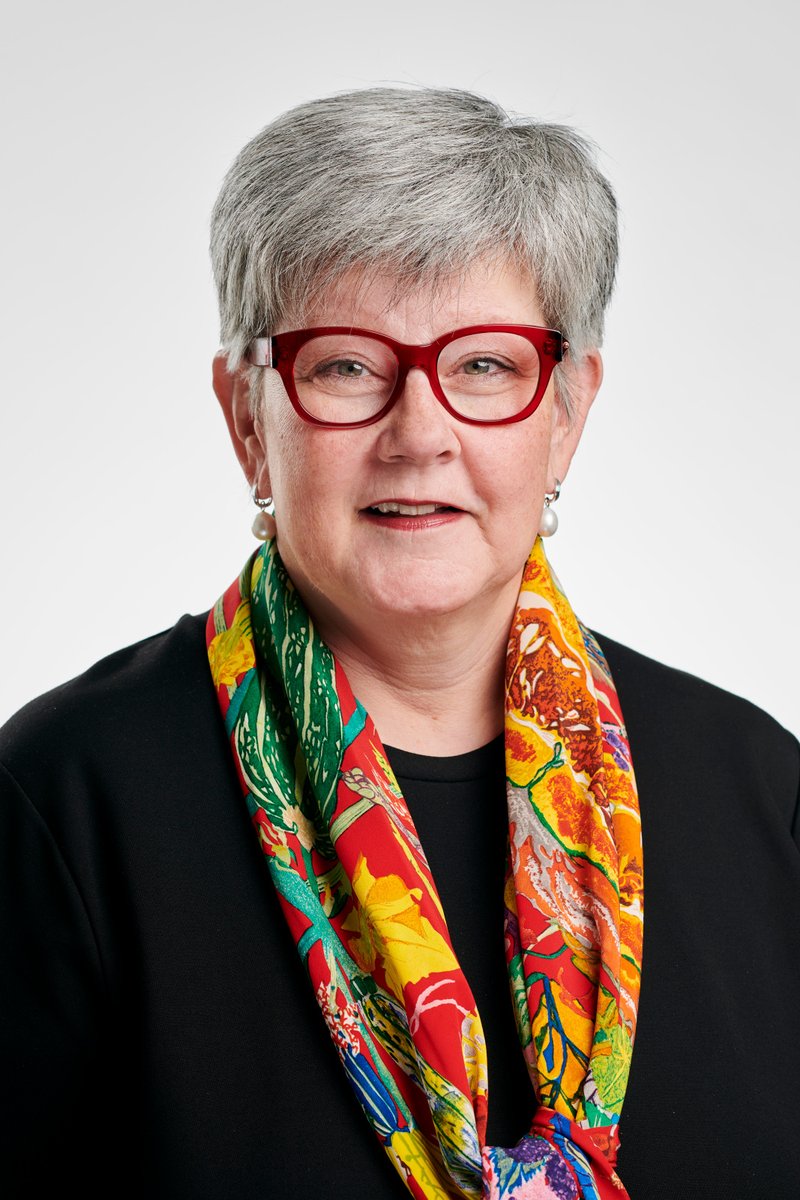 Renate Gröger Frehner, langjähriges Mitglied der Spitalleitung, wurde als neue Vizepräsidentin in den #Stiftungsrat der @CareumCH gewählt. Sie übernimmt die Leitung des Immobilienausschusses. Herzliche #Gratulation!