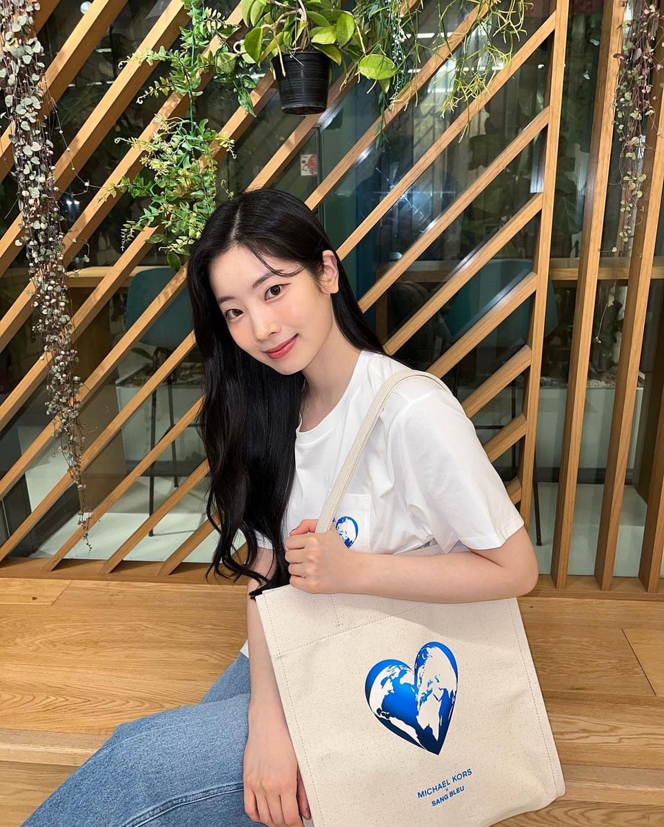 naisudubu's tweet image. Dahyun has been participating in the #WatchHungerStop campaign since 2022 🤍