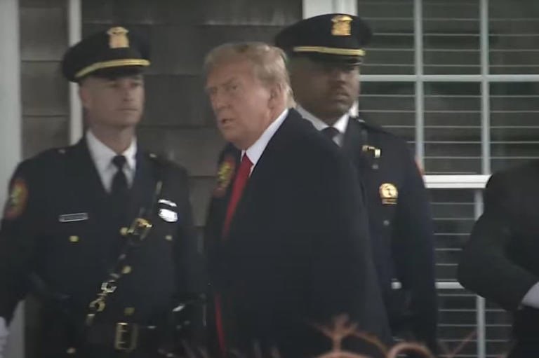 Our real President attends the service for Officer Diller in NY, while the fraudulent “President” attends a campaign event in NY w/two other p*dos. If you don’t know/see the difference, you aren’t qualified to cast a vote in the November election. #OfficerDiller #NYPD 🇺🇸🕊️💔