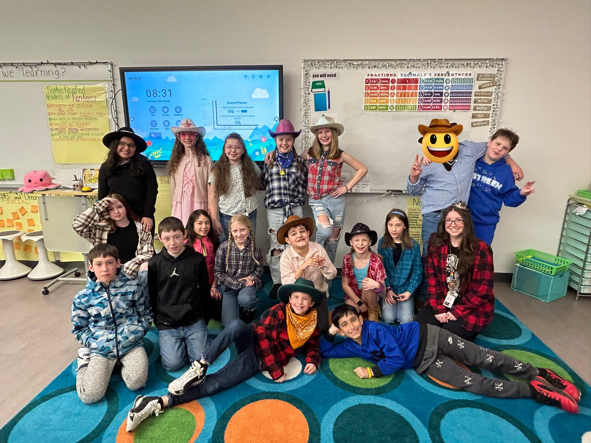 MissWolfrum's tweet photo. Mindess Hoedown!!🤠 #yeehaw https://t.co/z4oapgGKxf
