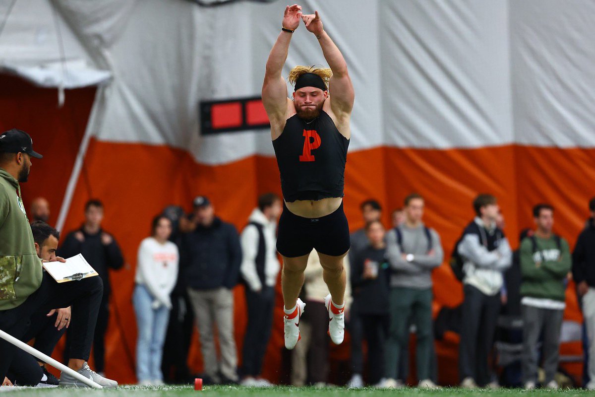 PrincetonFTBL's tweet image. Pro Day - ✅

#JUICE 🍊🥤