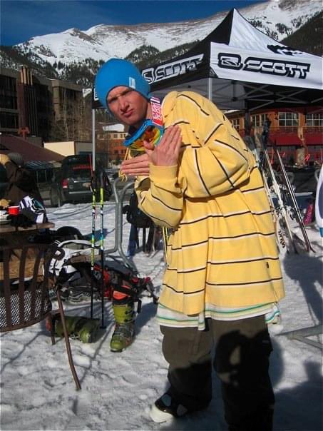 It’s March 15, 2009 and I’m the Online Editor for @FREESKIER . Jiberish, baggy pants, and tall tees are high fashion. Goggle sag is a thing, and a new boot called the @SalomonSports SPK is dominating the park scene. I was dirt poor but extremely happy. Print was still a thing and…