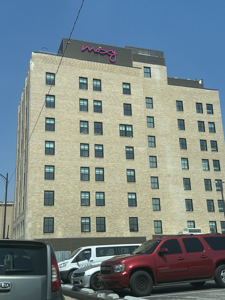 Tim_OReilly7's tweet image. Moxy by Marriott Springfield, MO almost Open!!!  The Eyrie Rooftop Bar, the Subterranean Jazz &amp;amp; BBQ Dive, the Moxy Bar, and much more coming soon!  #moxy #marriott #springfieldmo #dtnsgf #ohospitalitymanagement #ohmstrong