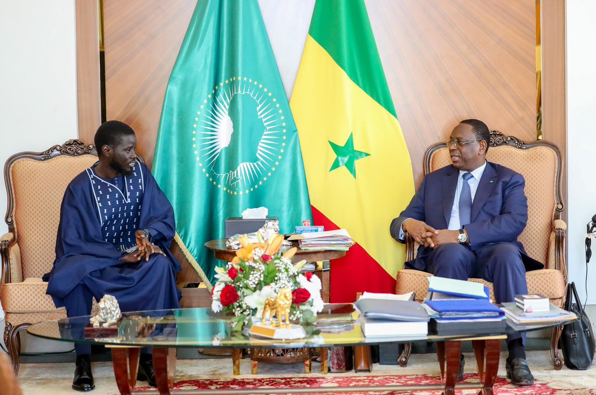 aboubacry_B's tweet photo. J’aime bien ce qui se passe chez moi 🇸🇳 en ce moment 
#Senegal
#senegalrek https://t.co/Q2wHtE1PgO