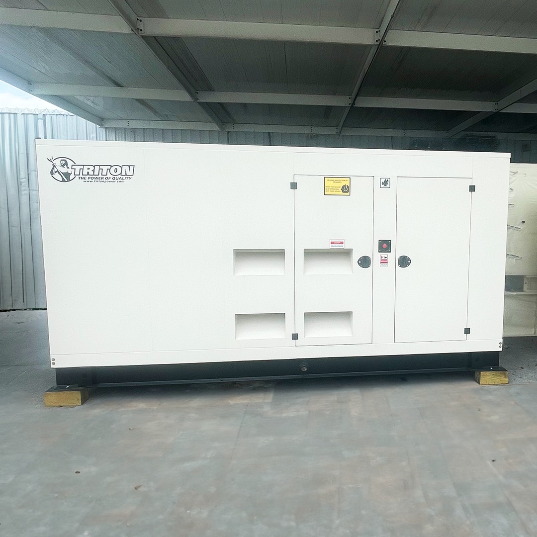 GoPowerGen's tweet image. 🔋💨 Ready to roll! Our 125 kW Triton Natural Gas Generator, powered with a PSI Engine 8.8 LT, is primed to back up a State Services Company. Eco-friendly and efficient, it&apos;s the ideal choice! Secure yours now! ♻ 
.
#GreenPower #ReliableBackup #NaturalGasGenerators