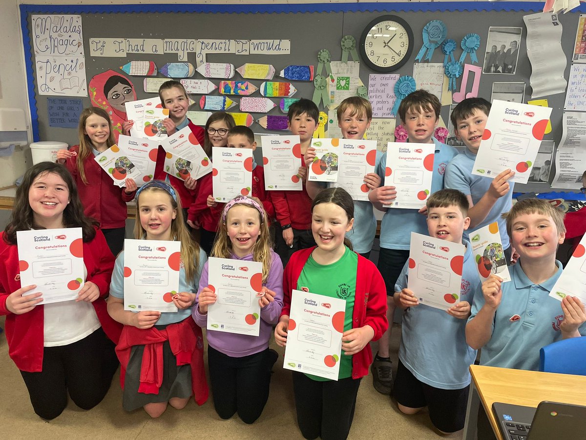 Well done to these P6 pupils who achieved their Bikeability level 1 recently. And a huge thank you to all the wonderful volunteers for supporting them. #DPSP56W 🚴