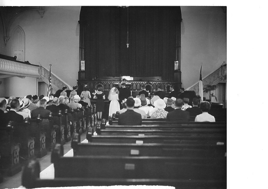 We love the history of Universal Preservation Hall- so many happy memories over the years, including the 1963 Roblee wedding. Can you believe this is what the Great Hall used to look like? Do you have any old photos of UPH? #throwbackthursday