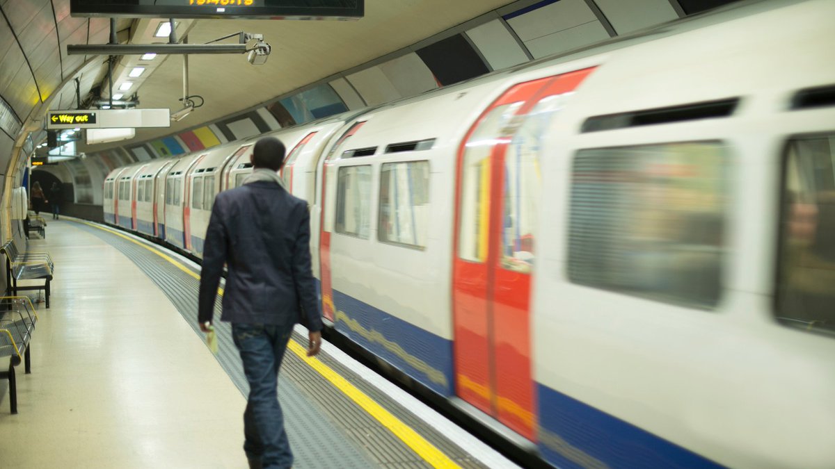 🎉 Exciting news for London commuters! 

🚇 @TfL's off-peak Fridays 3-month trial is underway on Tube & Rail services until May 31st! 

Read more ➡️ crossriverpartnership.org/news/tfl-trial…

#LetsDoFridays #OffPeakFridays #LondonCommuting