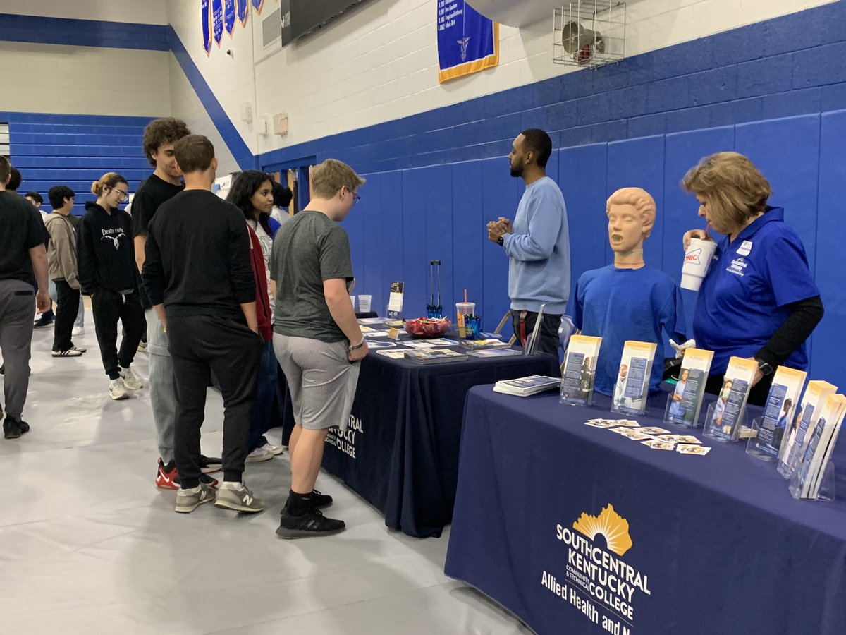 Warren Co Schools (@warrencoschools) on Twitter photo Thanks to <a href="/WEHSRaiders/">Warren East High School</a> for an amazing College and Career Fair! #PreschooltoProfession #BigDistrictBigOpportunities Thanks to <a href="/WEHSRaiders/">Warren East High School</a> for an amazing College and Career Fair! #PreschooltoProfession #BigDistrictBigOpportunities