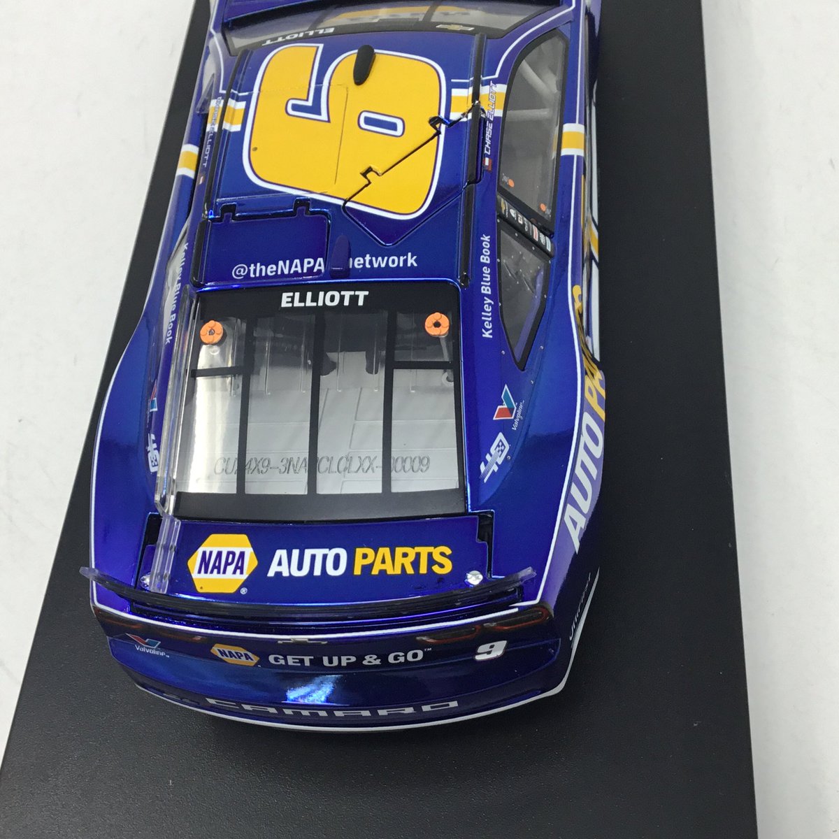 💥 GIVEAWAY 💥 As we were taking pictures of our new shipment yesterday we stumbled upon a Chase Elliott 2024 NAPA Color Chrome DIN #9! So let’s give it away! To enter for a chance to win: 1. Follow us @SpoilerDiecast 2. Retweet this tweet 3. Tag two friends