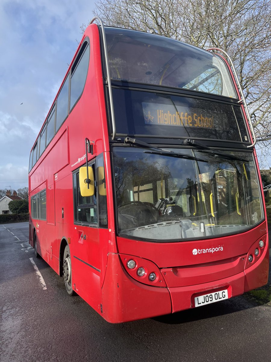 elliott159's tweet photo. A day of mixed emotions. Last day operating my @TransporaBus route 4 for @HighcliffeSch and what a blast we’ve had. A fantastic bunch of students and what a laugh it’s been. I will miss you all, thanks for the presents. Look after them @Morebusco https://t.co/MLH3f2CRYb