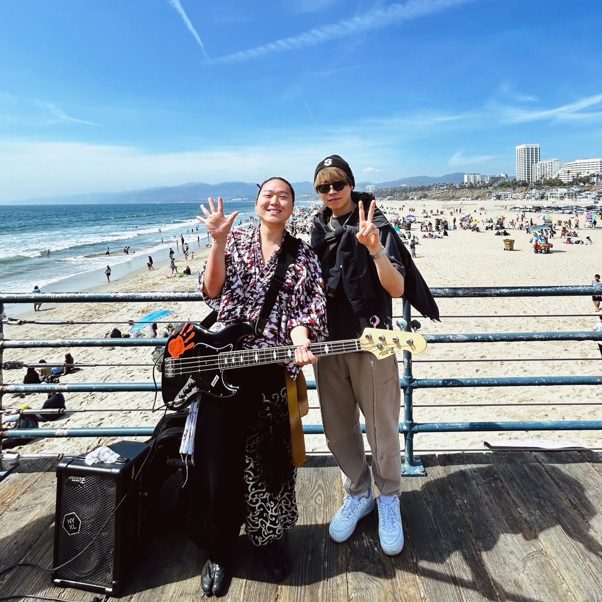 昨日サンタモニカでブラブラしてたらSNSでよくプレイをみてた京太郎くんがストリートしてて、声かけてみたら仲良くなって最終的にゲラゲラ笑いながら部屋飲みした！いい一日✌️