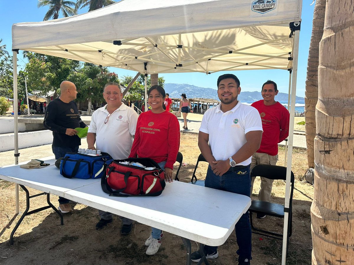 PROTECCIÓN CIVIL. | Compañeros del Departamento de Capacitación de la Coordinación General de Protección Civil han instalado el Módulo para la Atención al Turista en caso de Emergencia, a la altura de playa Hornos, con motivo de la temporada vacacional de Semana Santa 2024.