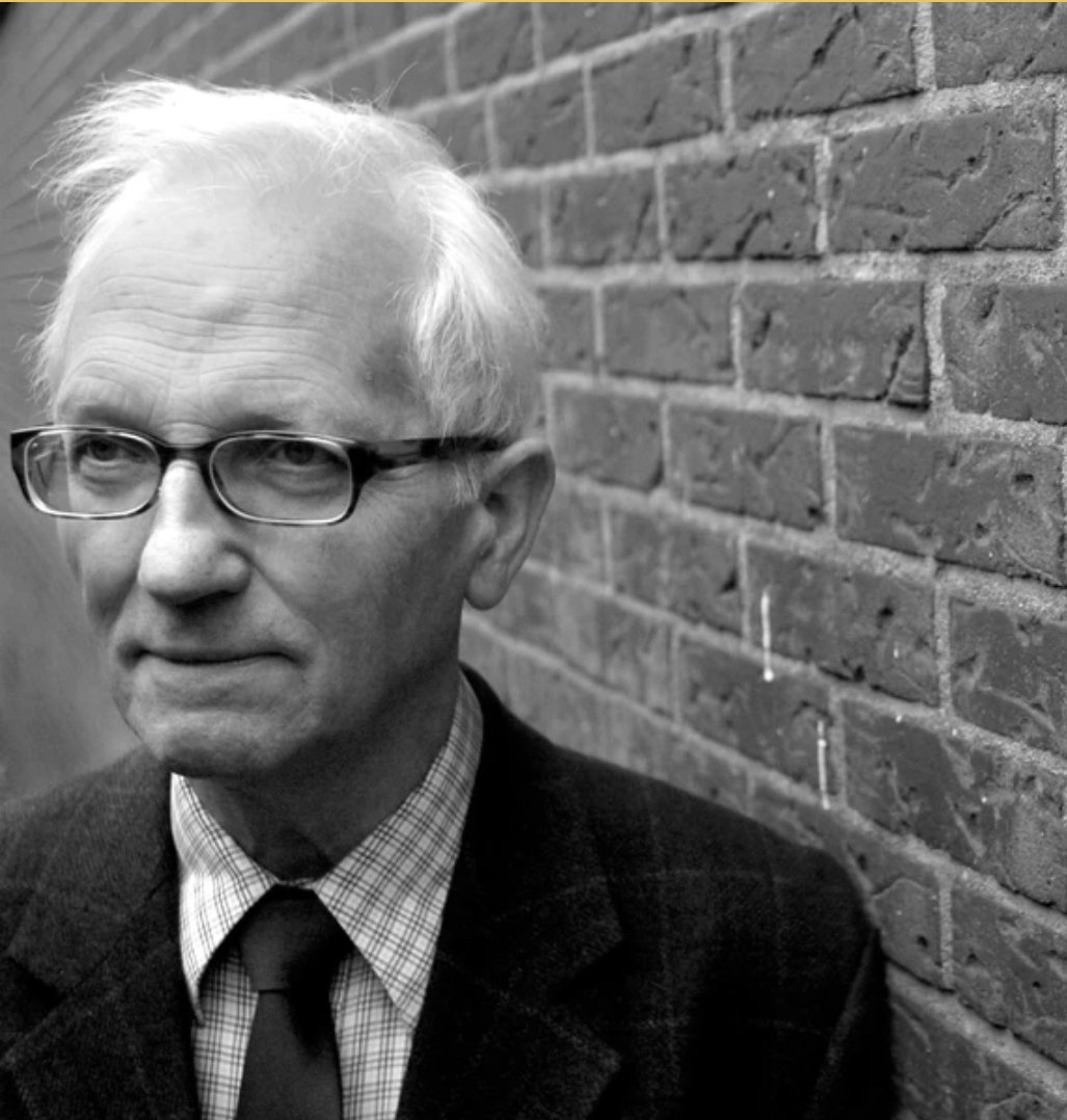 Boeken van Twentse politicoloog Hoogerwerf verschenen in bijna alle wereldtalen: tubantia.nl/enschede/boeke…