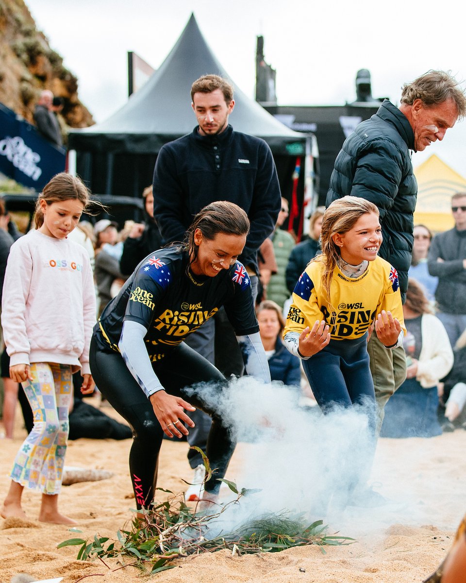 #TBT to the Traditional Welcome to Country and Smoking Ceremony at the #RipCurlProBellsBeach 🪶 🍃 Proud Wadawurrung Woman, Corrina Eccles, leads in welcoming @wsl athletes to Djarrak (Bells Beach) on Wadawurrung Country.