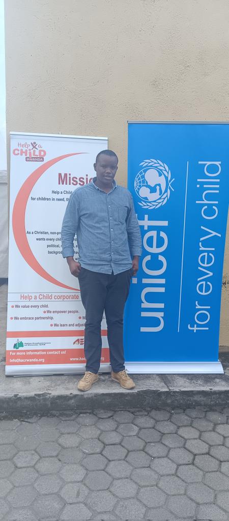 It was amazing to meet Mr @JeanPierre27763 from @TIPGlobalHealth where we attended 3 days session led by @HelpChildrwanda and @unicefrw aiming to strengthen ECDs and the importance to invest in. We were very interested by the E-heza digital platform where SPS is engaged to use it