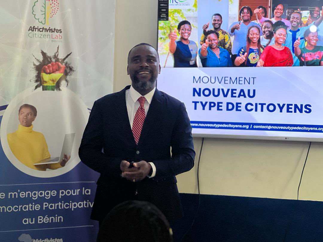 #Formation_ACLB 
Les 05 piliers essentiels pour devenir un nouveau type de citoyen avec Romaric MOUFTAOU

Soutenu par la @YouthCohort Financé par @EU_Partnerships    @AFRICTIVISTES 
#ACLB #AfricTivistes @cypher007 #SupportedByYDC