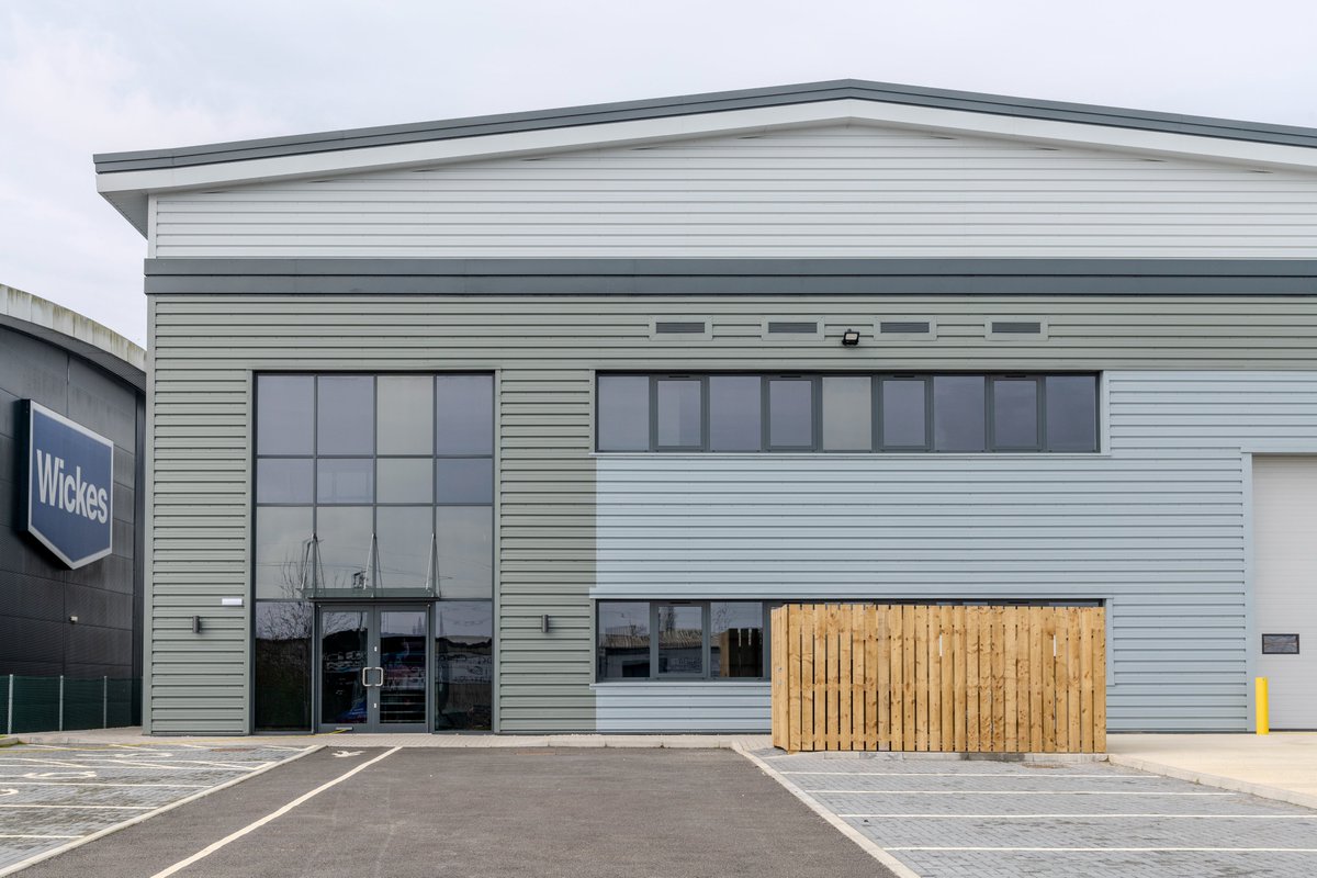 sgpllp's tweet photo. We are pleased to announce the completion of a new, 4022.7 sqm speculative #industrial unit near #Corby for Brackley Property Developments Ltd. 

To read more visit 👇
https://t.co/E0WNF2SB8U

#IndustrialArchitects #Warehouse #SpeculativeUnit #PracticalCompletion #BREEAMVeryGood https://t.co/hcRhR8lEet