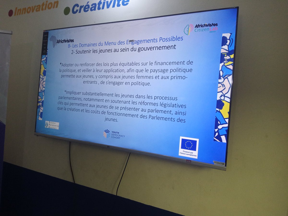 La session de formation se poursuit avec nos participants. Actuellement, ils prennent connaissance du Menu des engagements possibles.

Soutenu par la @YouthCohort 
Financé par @EU_Partnerships    @AFRICTIVISTES 
#ACLB #AfricTivistes #SupportedByYDC