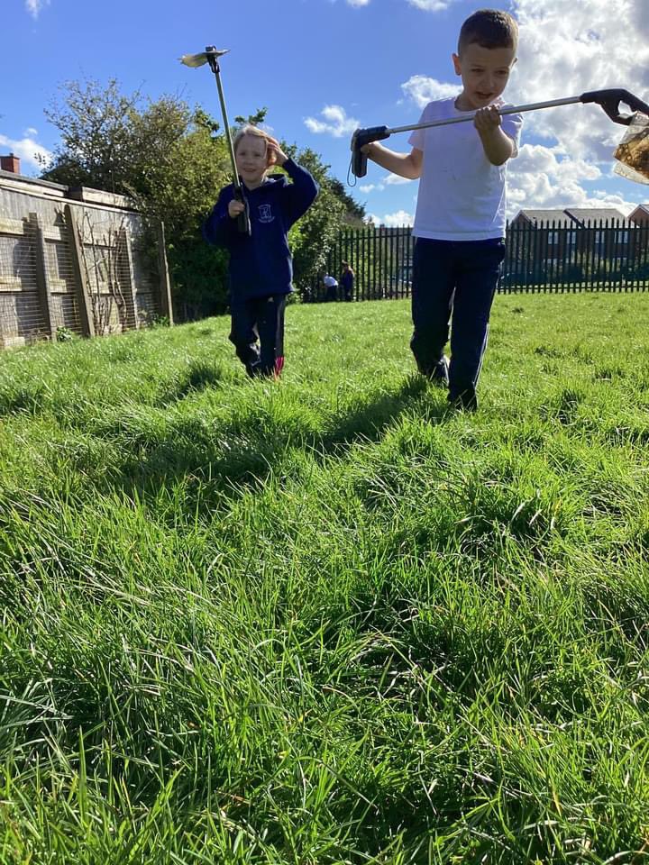 Litter picking today in Year 1, keeping our school grounds clean and free from rubbish! ♻️ A great opportunity for us to be active outside too! @EcoSchools @Greenschoolsuk @WestViewSport cc. @AdAstraTrust