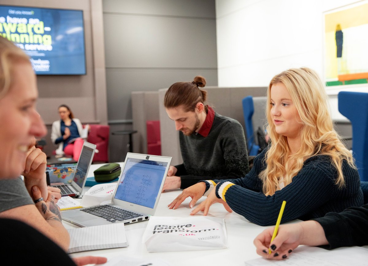 Discover all that Wrexham University has to offer postgraduates at our next Open Evening on April 10. 📚 Discover more about our courses 🏆 See why our students have nominated us for four WhatUni Awards. Book your place ➡️ orlo.uk/Book_Now_T9Qw0