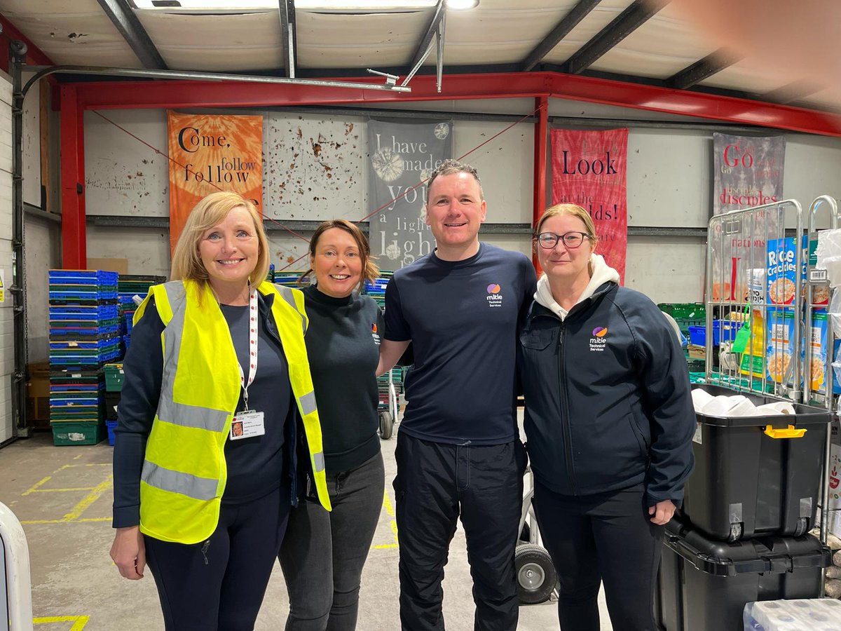 #SaturdayShoutout Huge thanks to this fantastic team from @mitie for joining us in the warehouse this week helping us pick up an order from Tesco and pack parcels. #salford #endhunger #emergencyfood