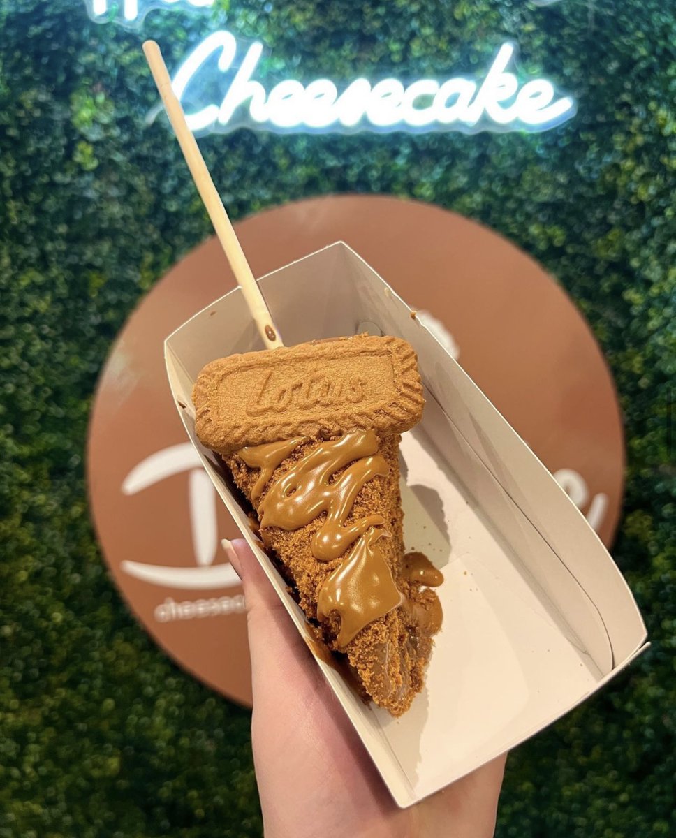 We love stick season 🍂🍡 What's your favorite food on a stick? #NationalSomethingOnAStickDay 🍰: Biscoff Delight from Drizzle Cheesecakes in the Tower Building 📸: @ashxeats