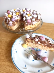 rosieamber1's tweet image. 🪺 Easter Baking Idea

@ClaraVal 's #NoBake Double Layer Rockie Road With Mini Eggs

clairehuston.co.uk/2024/03/28/rec…