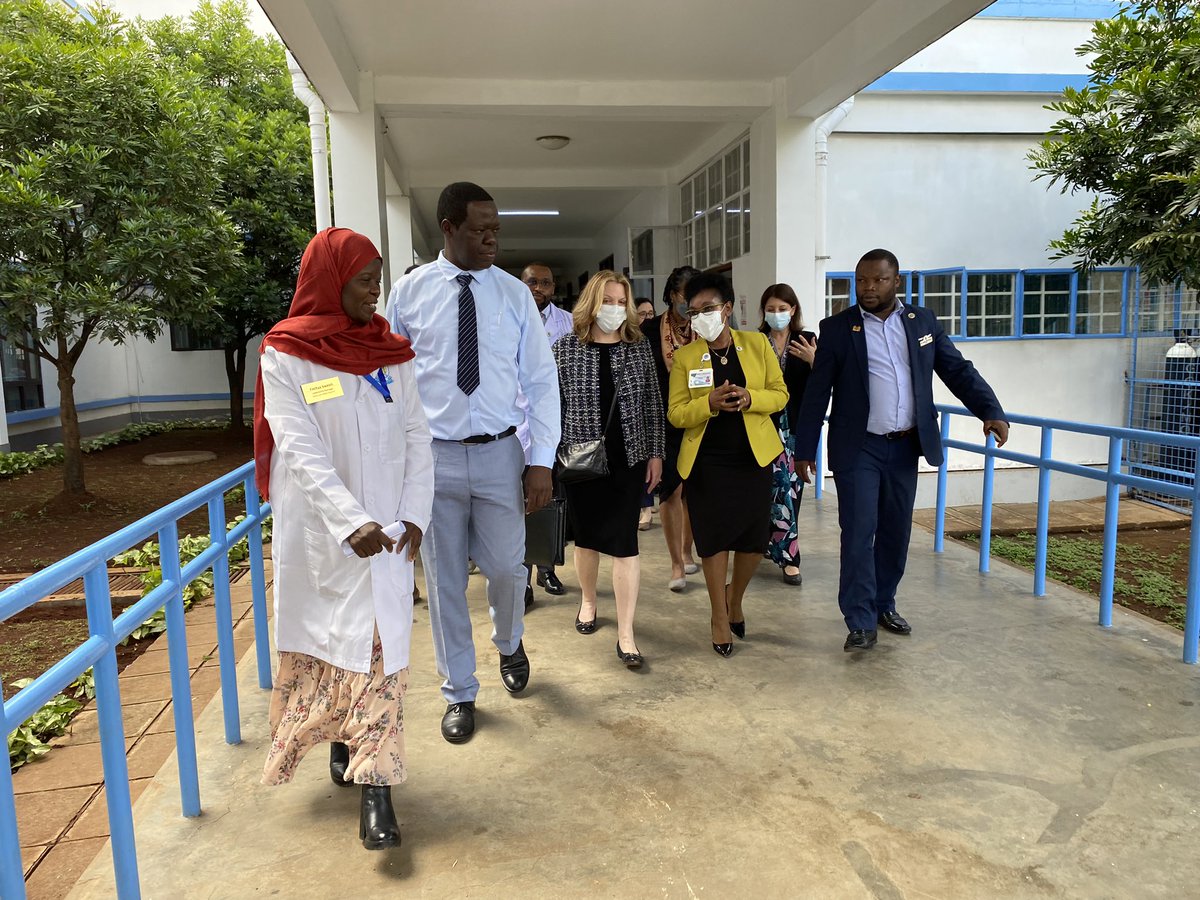 .@HHSGov Deputy Secretary Andrea Palm led a delegation of senior U.S. officials to Mama Lucy Kibaki Hospital to highlight the impact of @CDCGlobal work in partnership w/ @MOH_Kenya. CDC supports Kenya’s ability to detect & respond to disease threats closer to the source.