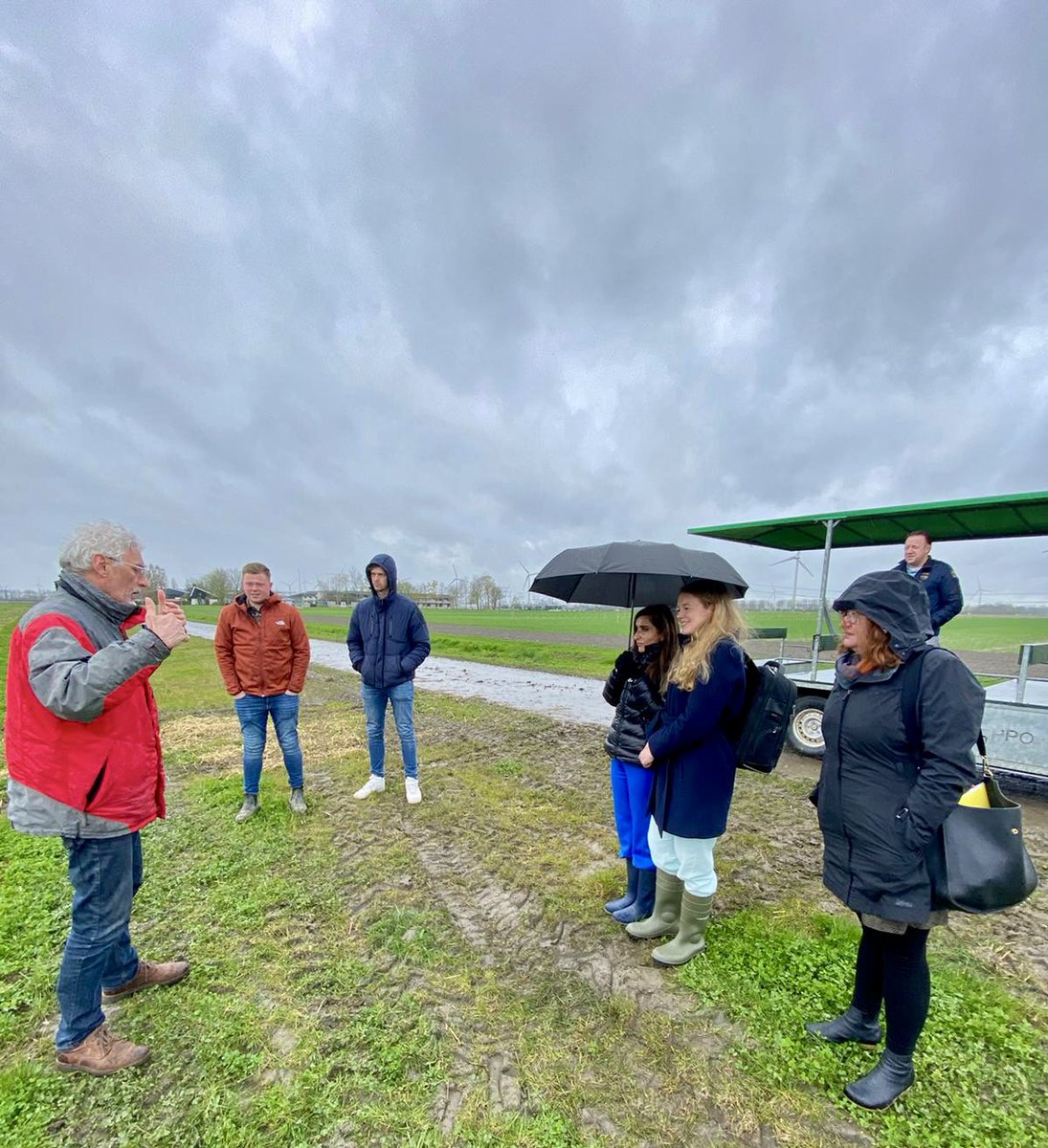 Today I also met with some amazing farmers in Flevoland that are working with @WUR’s ‘Farm of the Future’ @BoerderijvandeT to provide safe and nutritious food in a sustainable way. I applaud their innovative efforts to feed the world and save our ecosystems. @WURplant