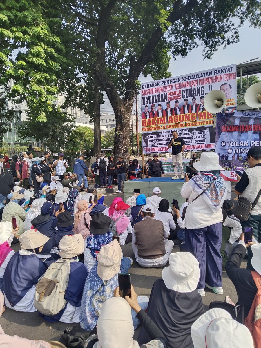 msaid_didu's tweet image. Kembalikan kedaulatan rakyat dari cengkraman Oligarki dan Dinasti
