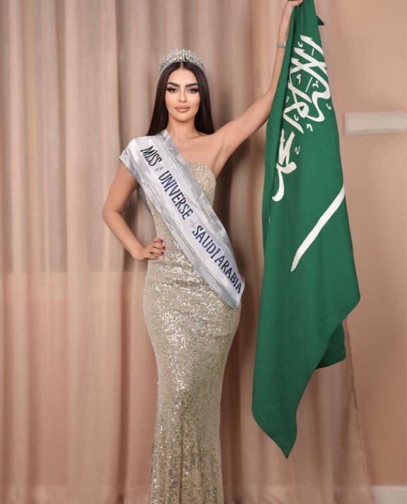 SuppressedNws's tweet photo. Saudi Arabia entered Miss Universe 2024 contest for the first time.

The only thing I’d recommend is out of respect, change the flag. https://t.co/KtQe69c73n