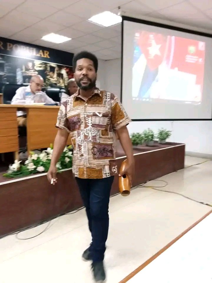 La Facultad de Ciencias Económicas #UCLVnuestra presente en la Asamblea 9no Congreso de la Anec Villa Clara Cuba
<a href="/UCLVCU/">UCLV 🇨🇺</a> @CancioDiaz_Y <a href="/YelenysDiazG/">Yelenys Diaz</a> <a href="/grisel_yolanda/">Grisel Yolanda</a> <a href="/CarlosC_Mtinez/">Carlos Cristobal Martinez Martinez</a> <a href="/ANEC_Cuba/">ANEC</a> <a href="/C_Economicas/">Facultad de Ciencias Económicas</a>  <a href="/lbolivera73/">Luis A. Barranco Olivera</a>