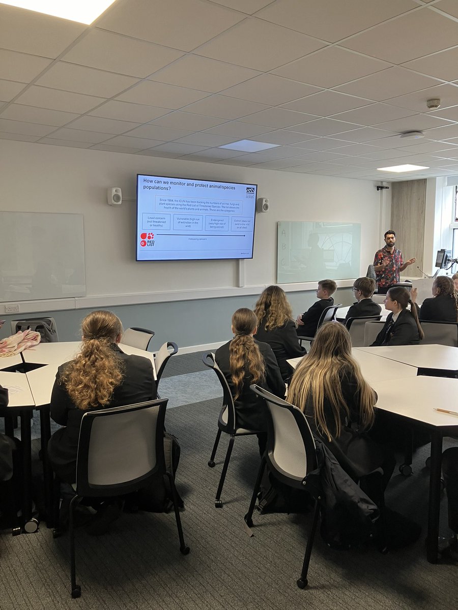 Easter may be around the corner but that hasn’t slowed things down @DerbyUni Over the past 2 days we’ve welcomed @Granville_dft Y8 students for an actioned packed Experience Day inspiring them on the benefits of HE. #WideningAccessDerby