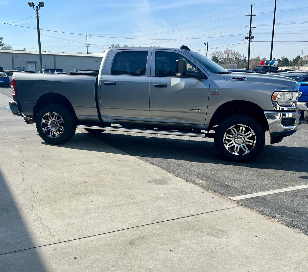 Vision Wheels! Check out our customer Todd from Georgia with his @ramtrucks on a set of @visionwheel. These are the Vision style 375 Warrior in the size 20x9 offset +18 bolt pattern 8x165. 

Note 📷 these will need a set of 14x1.5mm conical seat lug nuts.