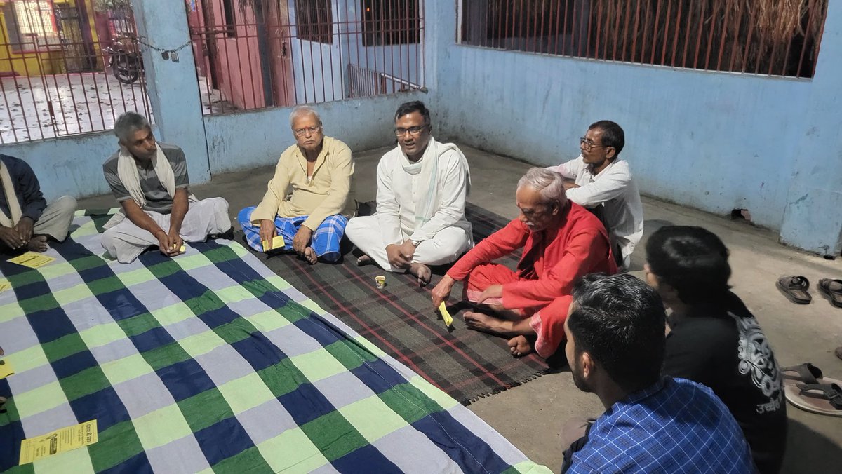 BikashKumar's tweet image. बेनीपट्टी प्रखंड में समदा पंचायत और धनौजा गांव में स्थानीय लोगों से मुलाकात की और आगामी आम चुनावों को लेकर अपने विजन को साझा किया। साथ ही, मधुबनी में बदलाव के लिए वोट करने की अपील की।

#BikashKumar
#BikashKumarMadhubani
#BikashKumarLoksabhaMadhubani…