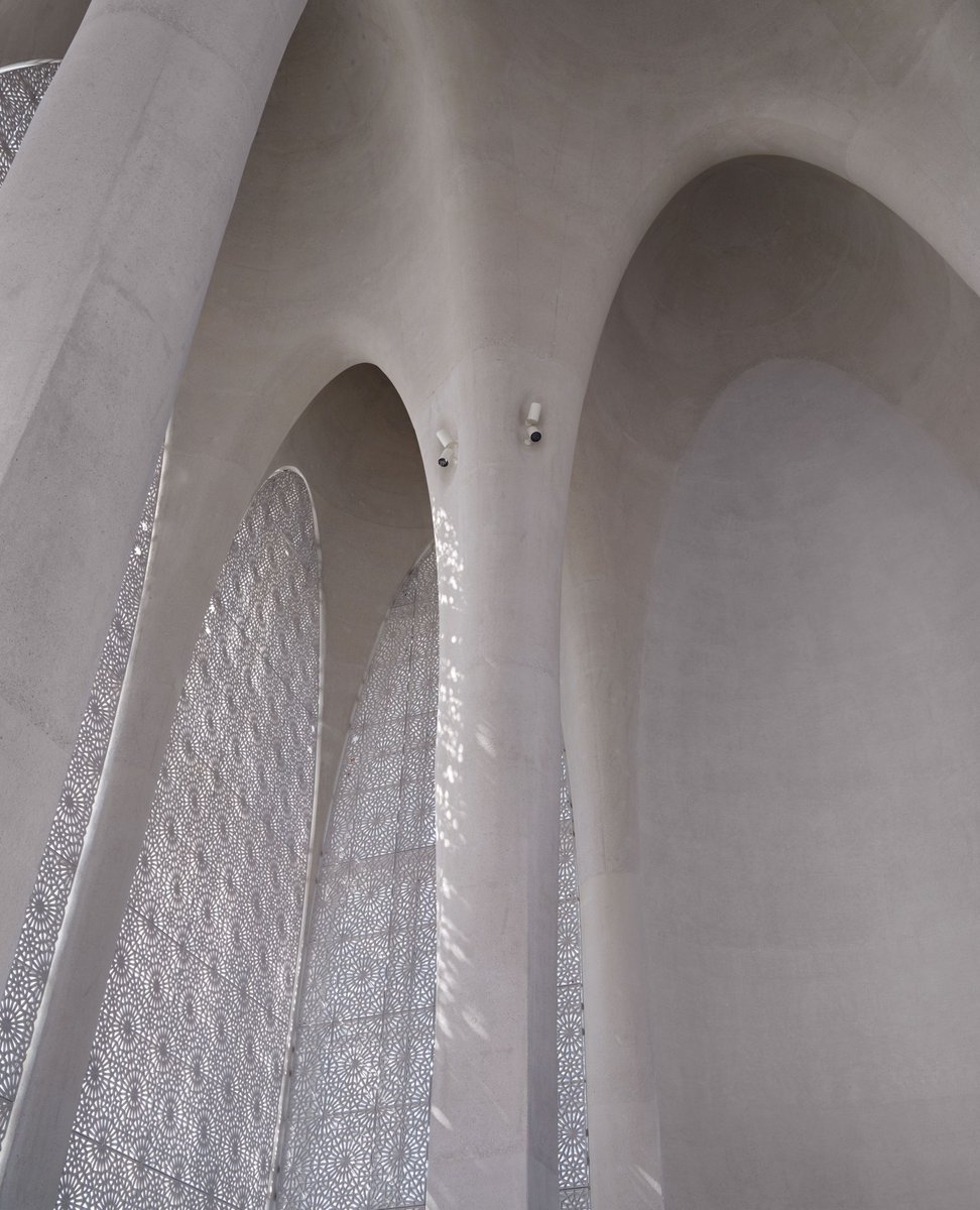 AdjayeAssoc's tweet image. One year of the Abrahamic Family House in Abu Dhabi, UAE.
Interiors and details of the mosque, church, and synagogue.
Sunlight is the complex’s principal design material, impacting each house at different times of the day.
