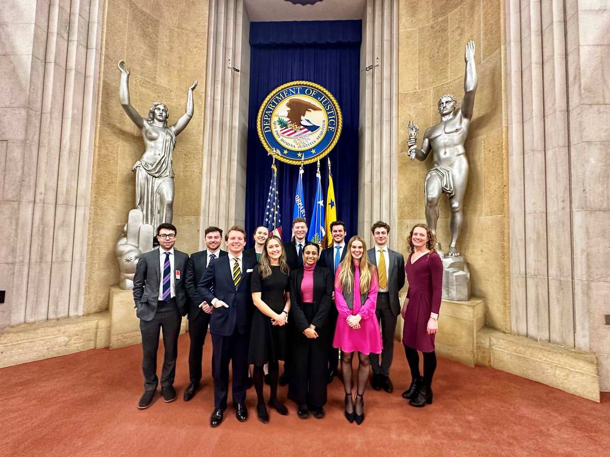 Our Judicial Assistants are stateside this week 🇺🇸 This annual placement is a great opportunity to meet and learn from the American judiciary. A huge thank you to @InnsOfCourt for facilitating the trip, and everyone who has welcomed them so far! @USSupremeCourt @TheJusticeDept