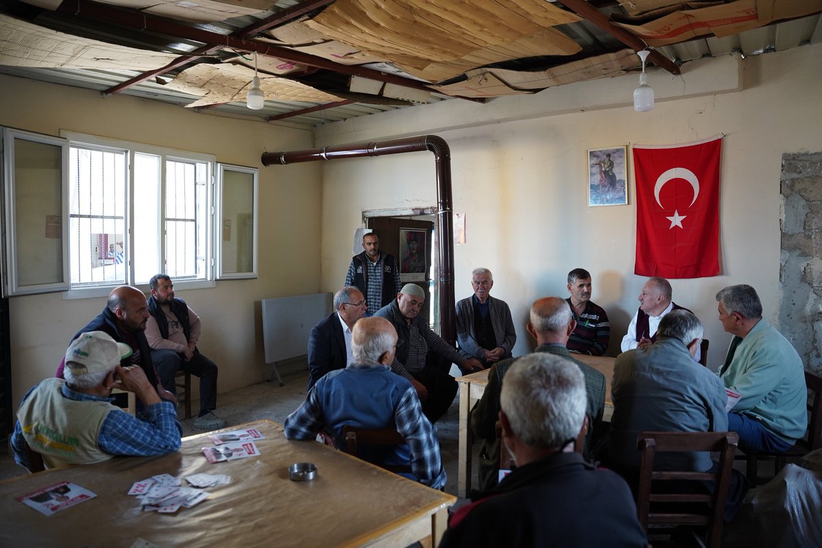 Çotlu mahallemizin değerli sakinleriyle bir araya gelerek hasret giderdik. Yeniden Refah'ın yükselişi, Milli Görüş'ün ayak sesleri bütün Yüreğir'de yankılanıyor! #AhlaklıBelediyecilik