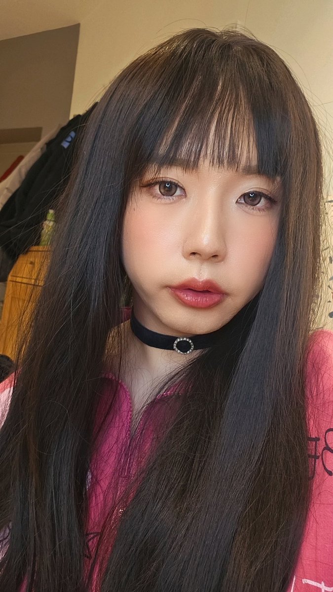 破产仿妆ver2.0

短发英子直接翻车，正在练肩和二头的我只能靠同样难驾驭但能遮盖的长直发勉强一试。咱英子毕竟是基因彩票模板，对我来说即便10级美颜开大也纯属东施效颦本施，像不像随意吧🙃