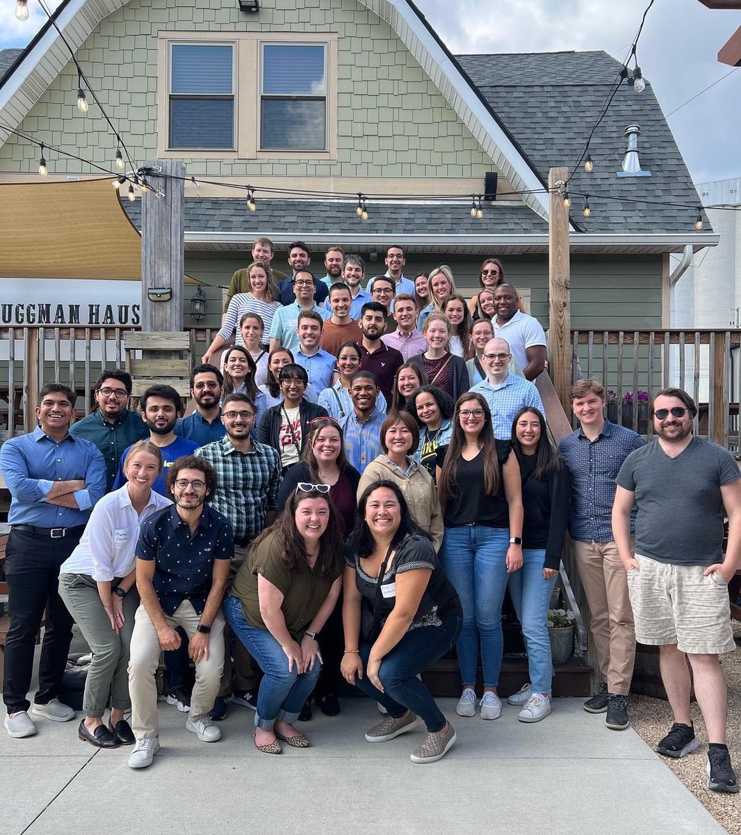 Happy #NationalPhysiciansWeek to all of our incredible residents, fellows and staff who go above and beyond everyday for their patients✨We are always proud of your achievements and we cannot wait to see the the positive impact you’ll have on the world🙏🏽🌟 #MedTwitter