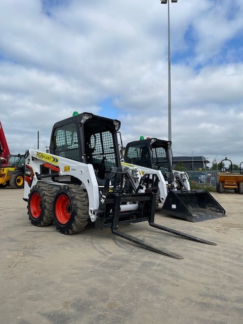 Compact and flexible and ready for hire. These Bobcat S450 skidsteers are suitable for all types of construction and materials handling applications. Check out the specs here: fgsplant.co.uk/skid-steer-hir… Or for more information, give us a call on 01622 713930 #bobcat #skidsteer