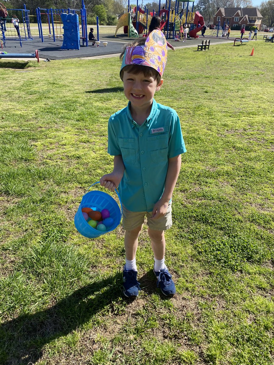 Easter egg hunts are the best at BSE!!!#bunny @drrusselldyer @cville_schools