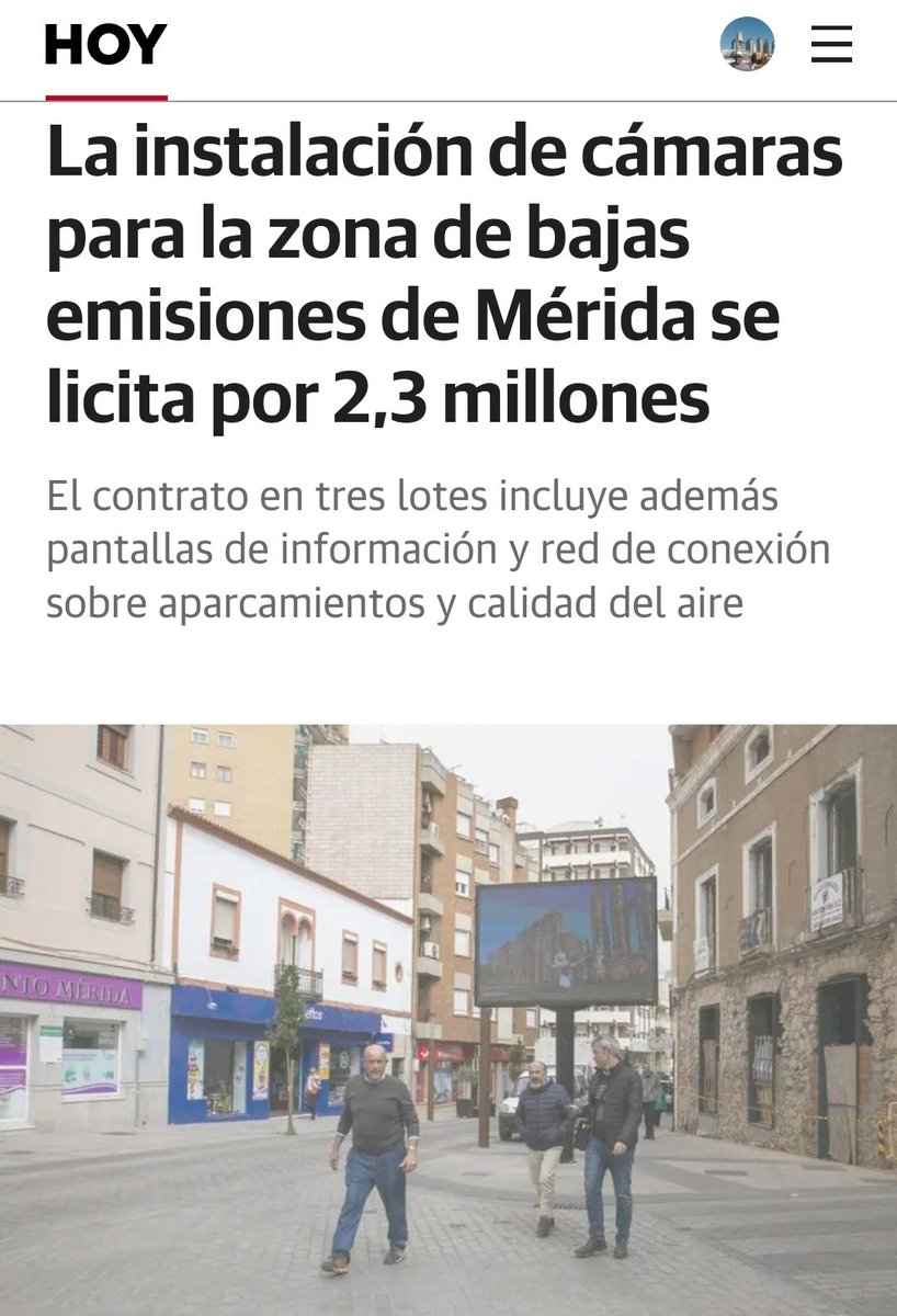 La metrópolis emeritense, consciente, como París, Londres o Madrid, de la alta contaminación que genera el "inmenso tráfico rodado", gastará 2'3 millones de euros en controlar y multar a los coches que accedan al centro .
Recuerdo que Mérida tiene 59.000 habitantes. Un disparate.
