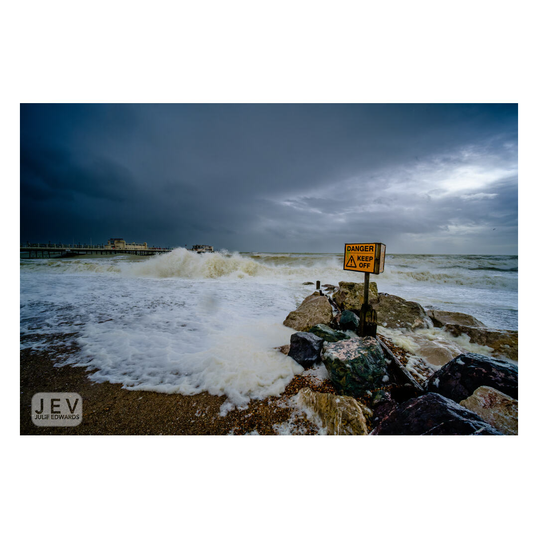 10min battle along the beach in the 50mph winds. The rain like needles being thrown at my face. All sorts of crap being thrown at the lens (which required a good clean). These images required quite a bit of 'spotting' #worthing #storm #stormy shot on @fujifilm_uk #xt3 #laowa9mm