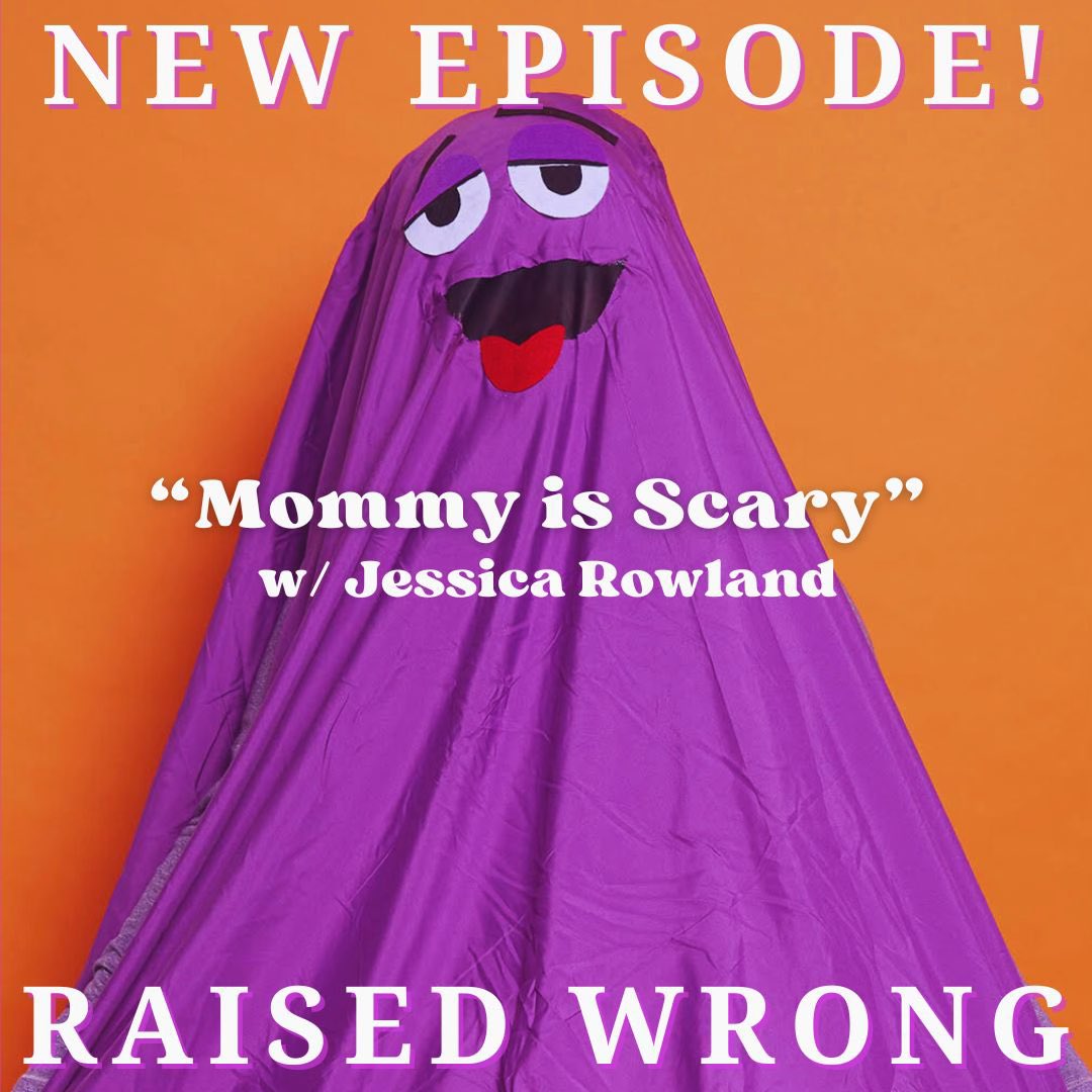raisedwrongpod's tweet image. NEW EPISODE! Topics discussed include ghost kitchens, cyber trucks, embryos, and women's sports. Plus, a 2009 Cosmopolitan magazine tells us what to do with our shoes and belly buttons in order to get hit on "all the time." 
podcasts.apple.com/us/podcast/rai…