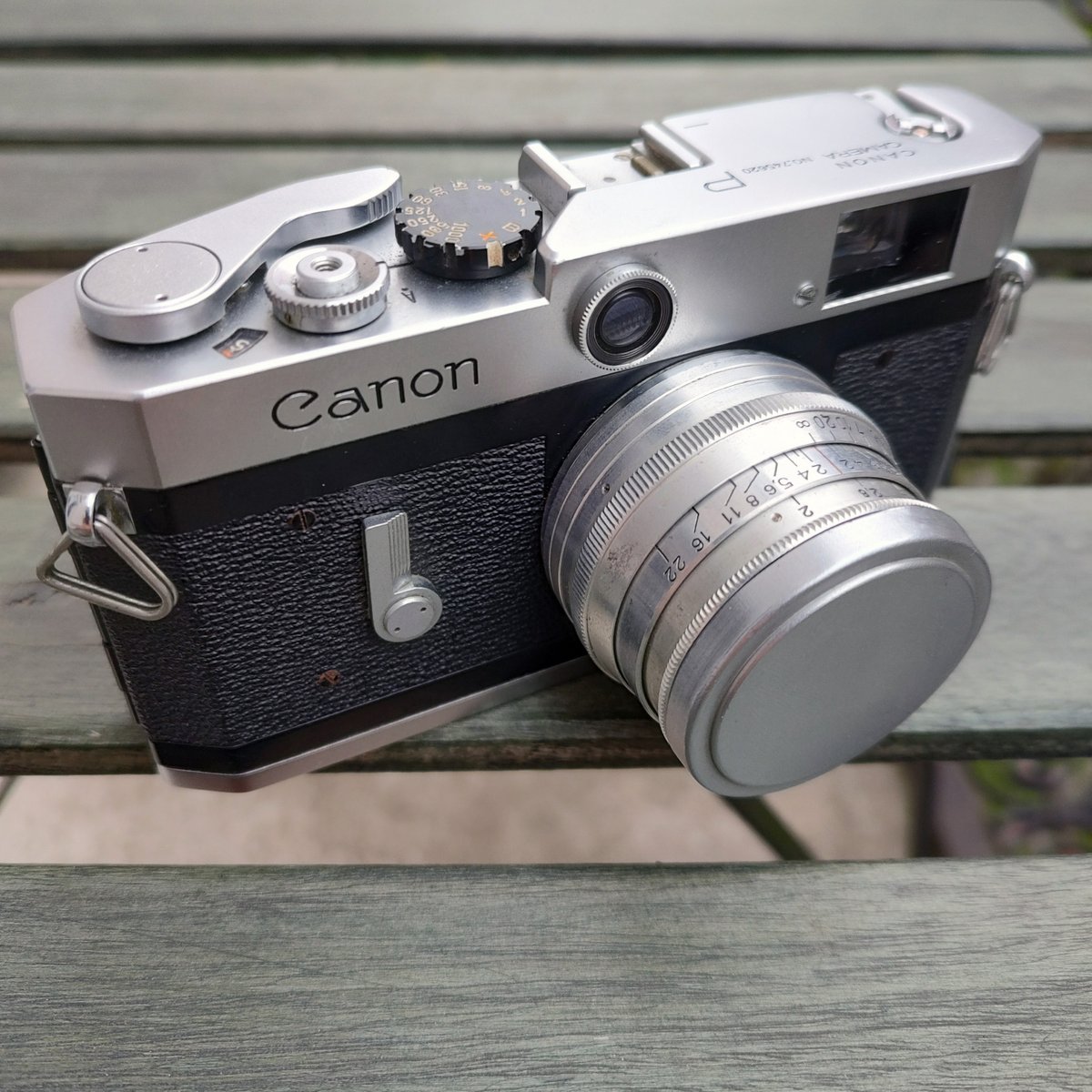 Some say 87,875, others say 98,000 were made between 1959 and '61. You can find them in Japan and America fairly cheaply, but in Europe, the Canon P is rare, and I've been lusting after one for years. Now, a good vendor had this in Budapest, I bite the bullet, so #745620 is mine.