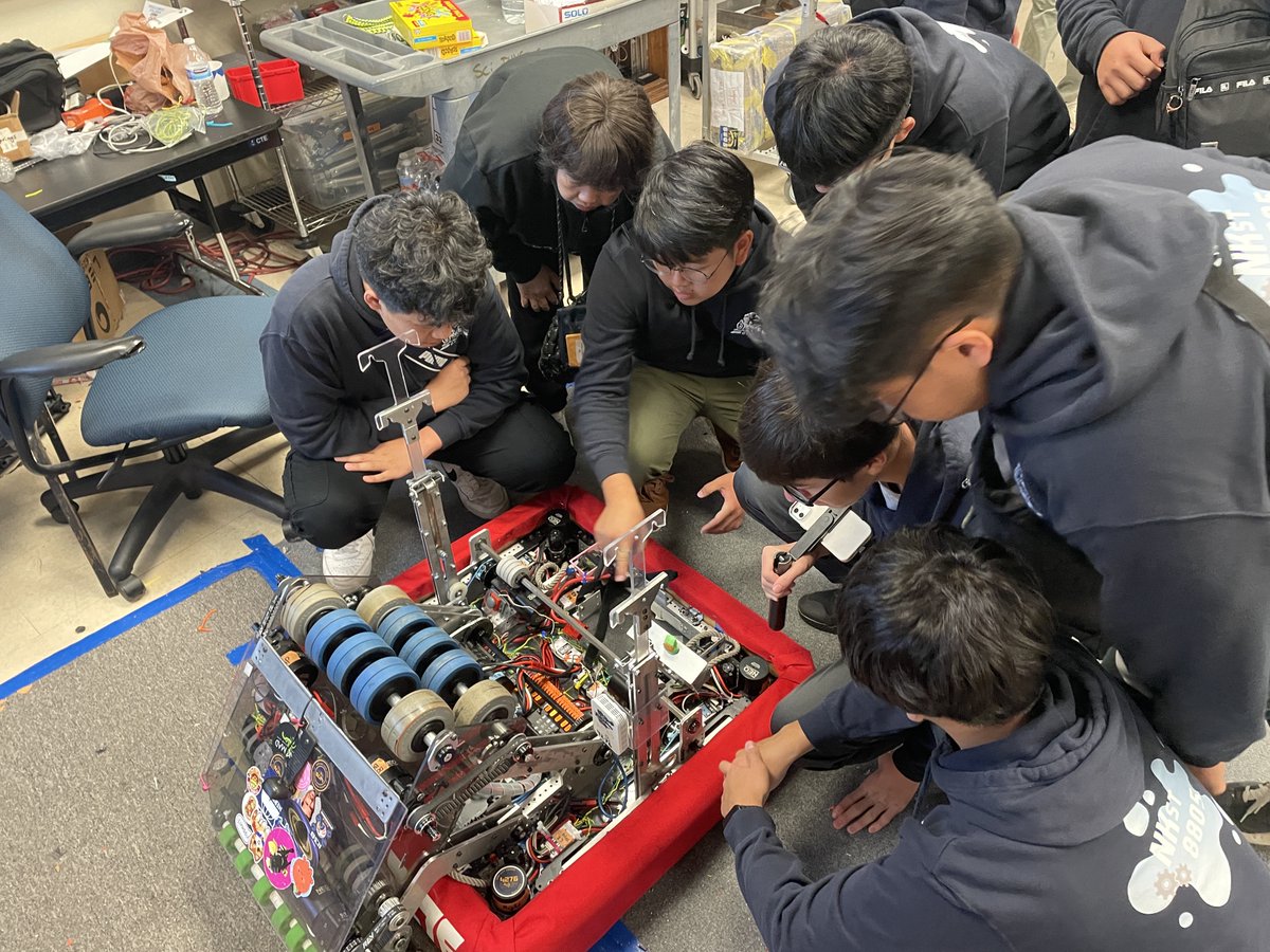 Huntington Beach Union High School District tweet media