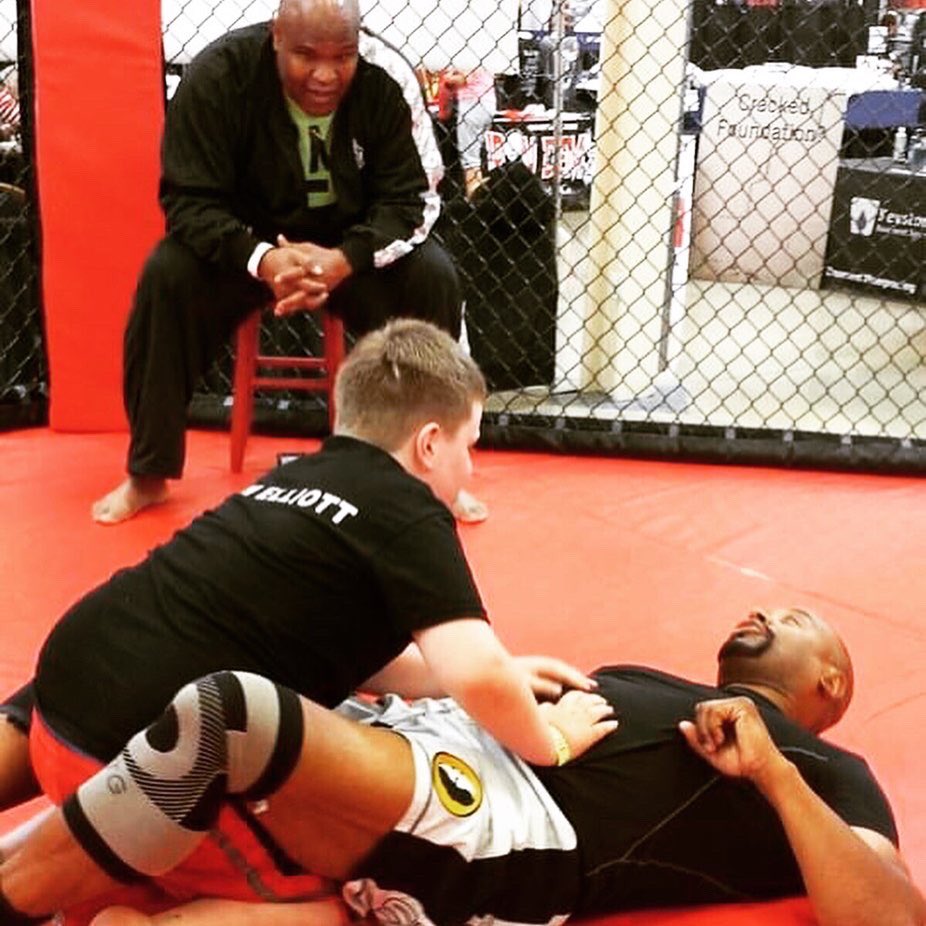 #tbt Learning from UFC & Pride FC Legend @garyhgoodridge in the cage #mma #ufc #pridefc