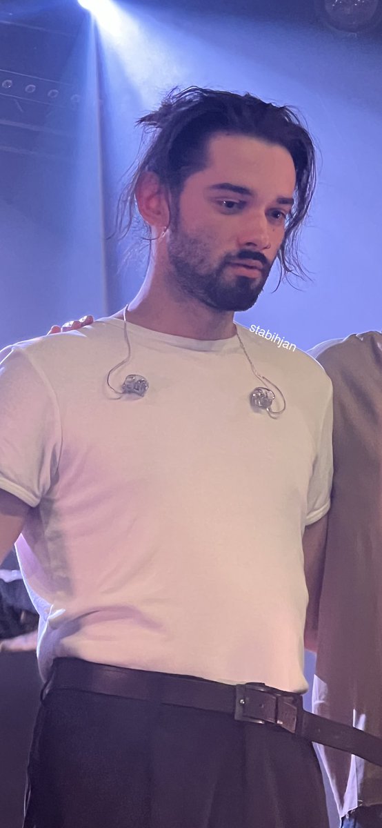 stabihjan's tweet image. how is it  possible for a man to be so beautiful